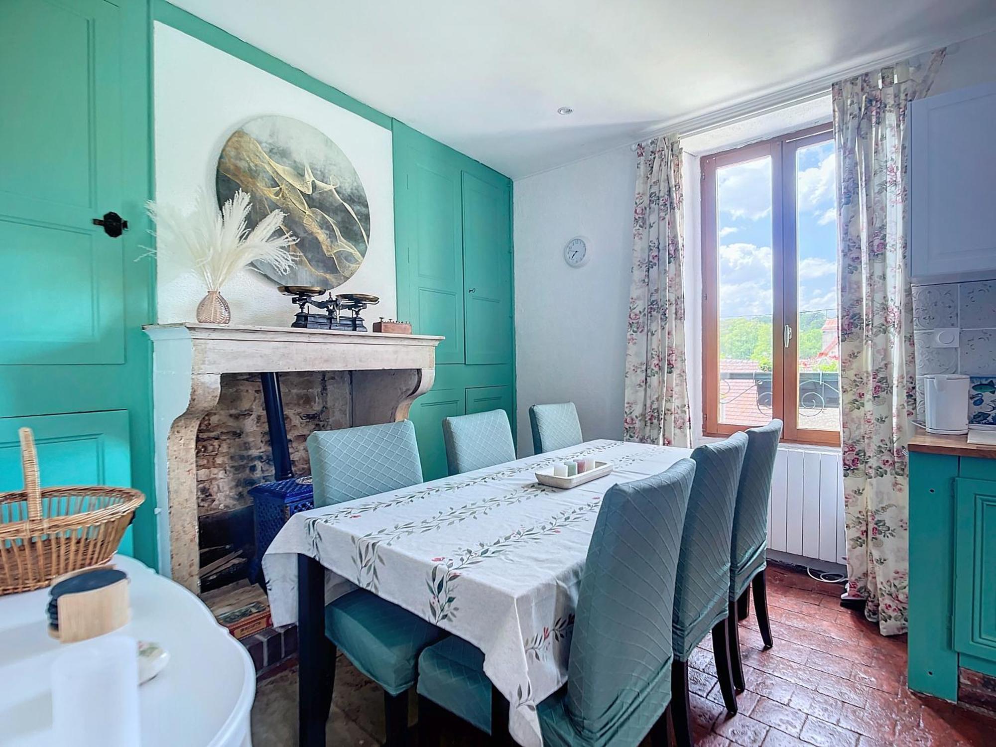 Charmante Maison Joux-la-Ville Exteriör bild