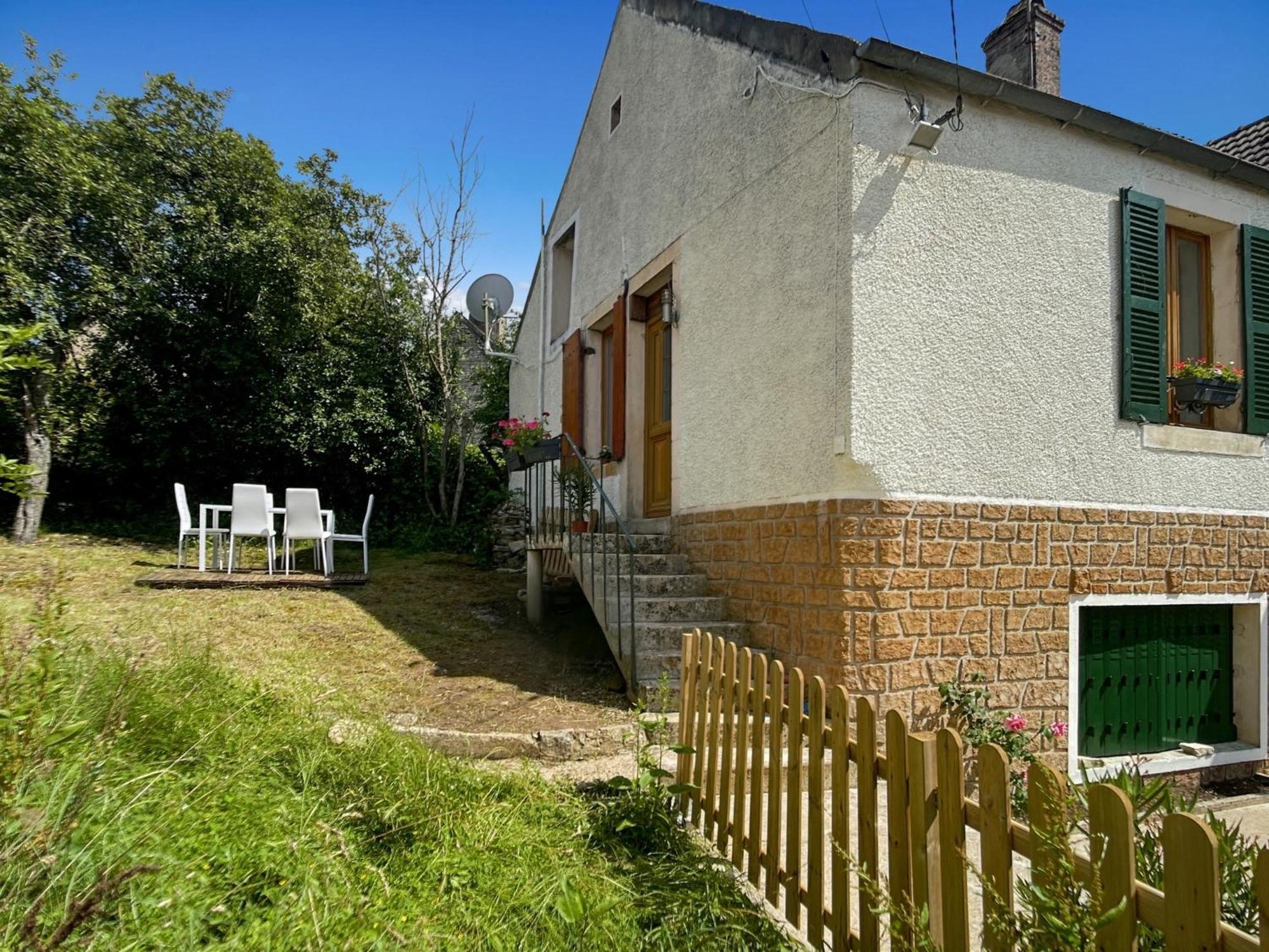 Charmante Maison Joux-la-Ville Exteriör bild